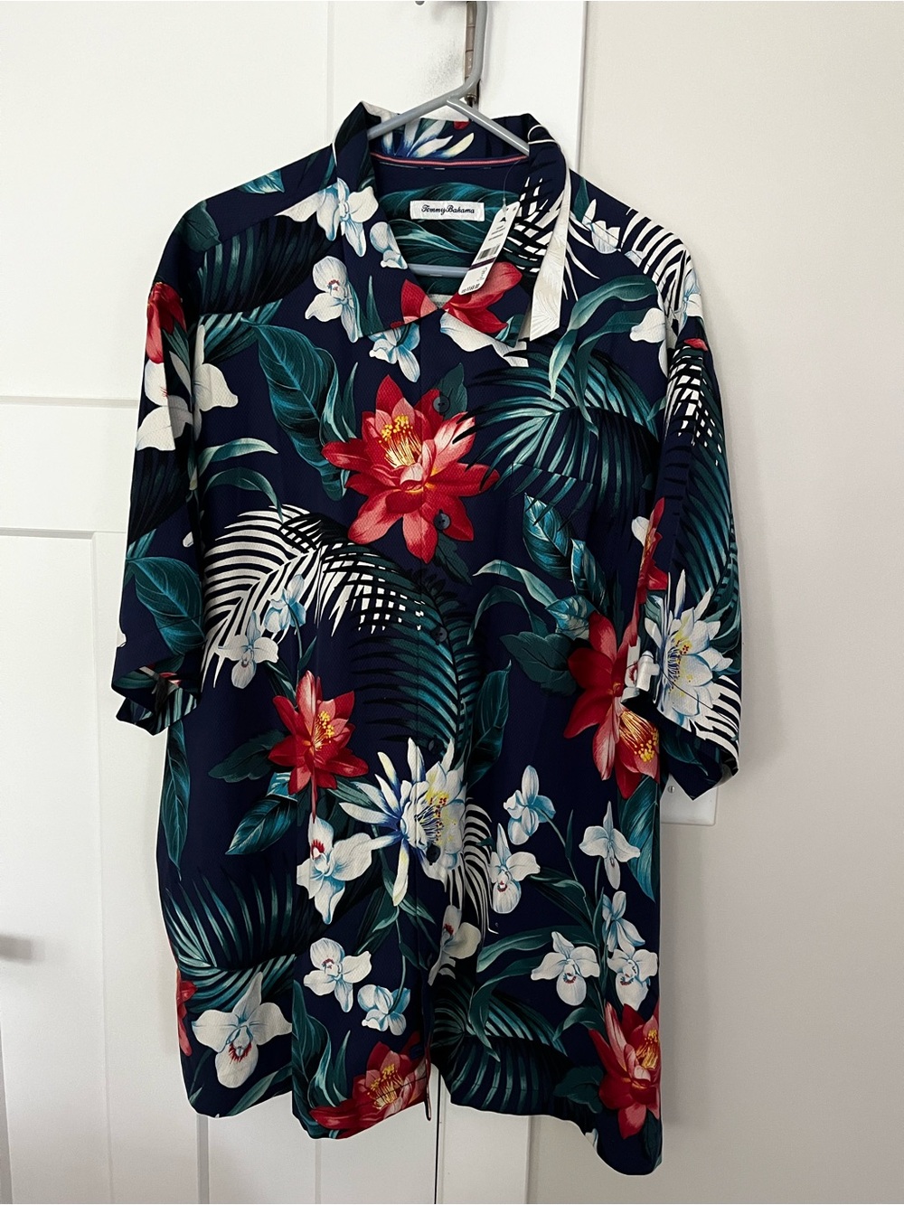 Tommy Bahama Men’s Shirt 2X. NWT